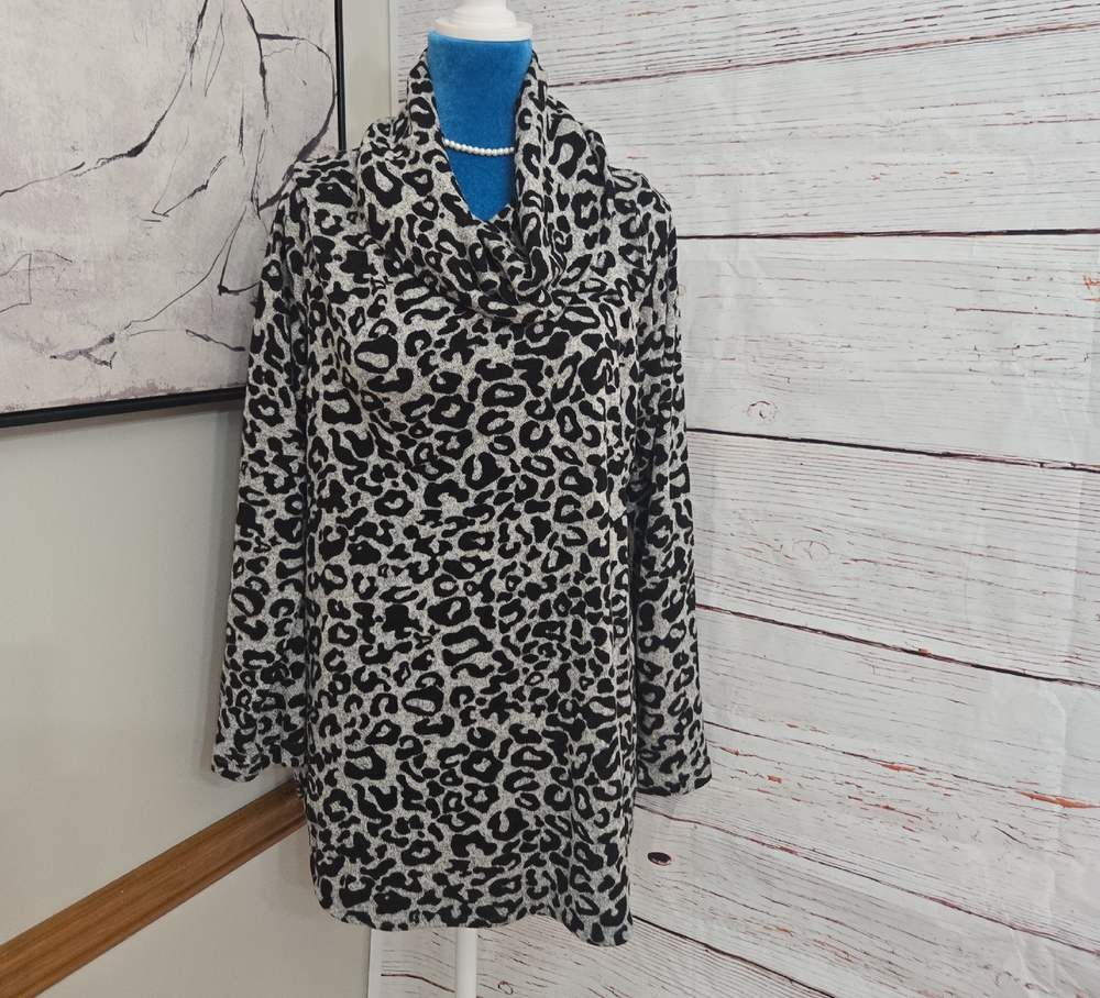 Dana Buchman Womens Cowl Neck Leaopard Sweater Size L